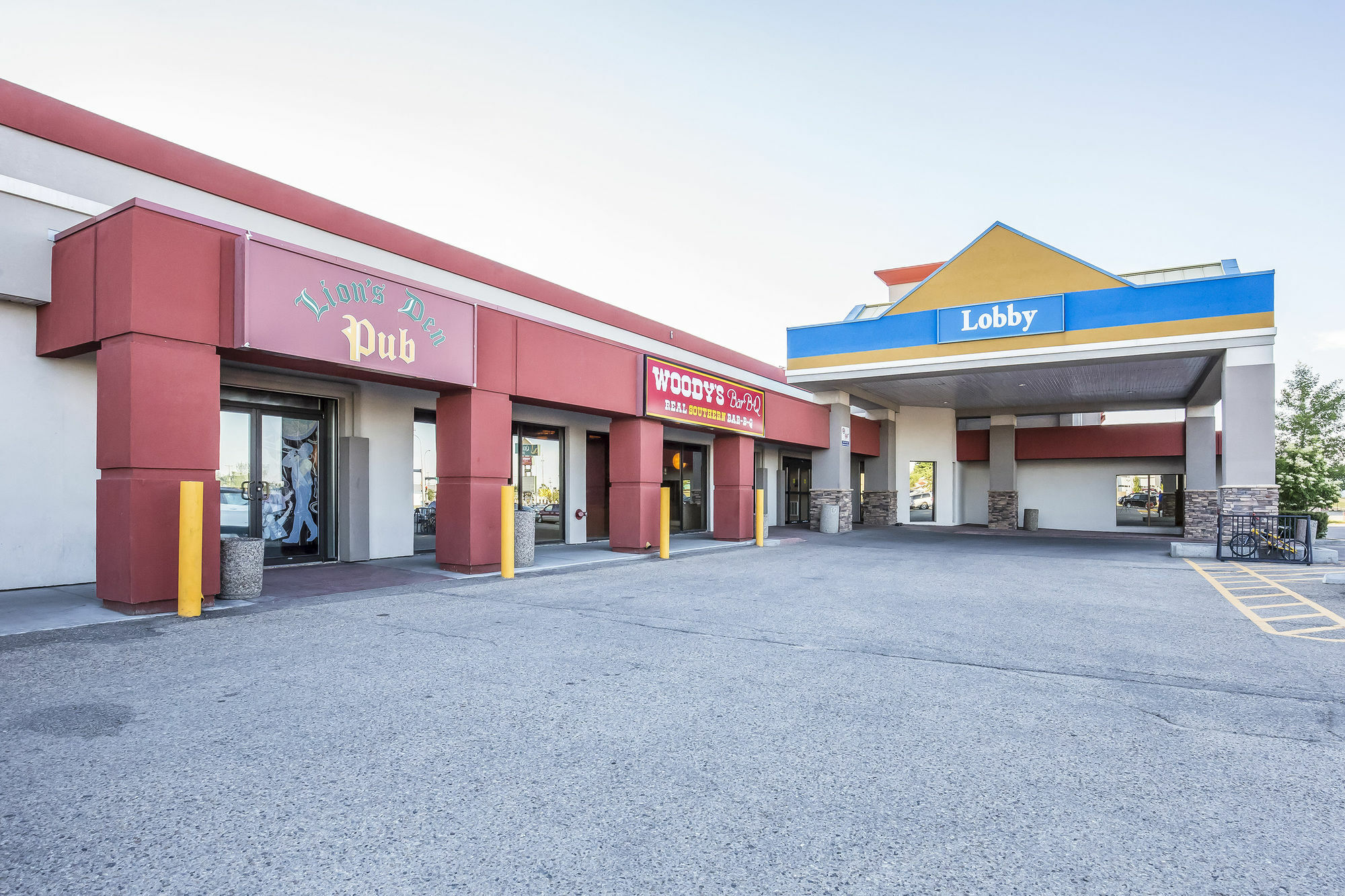 Quality Inn & Conference Centre Red Deer Exterior photo